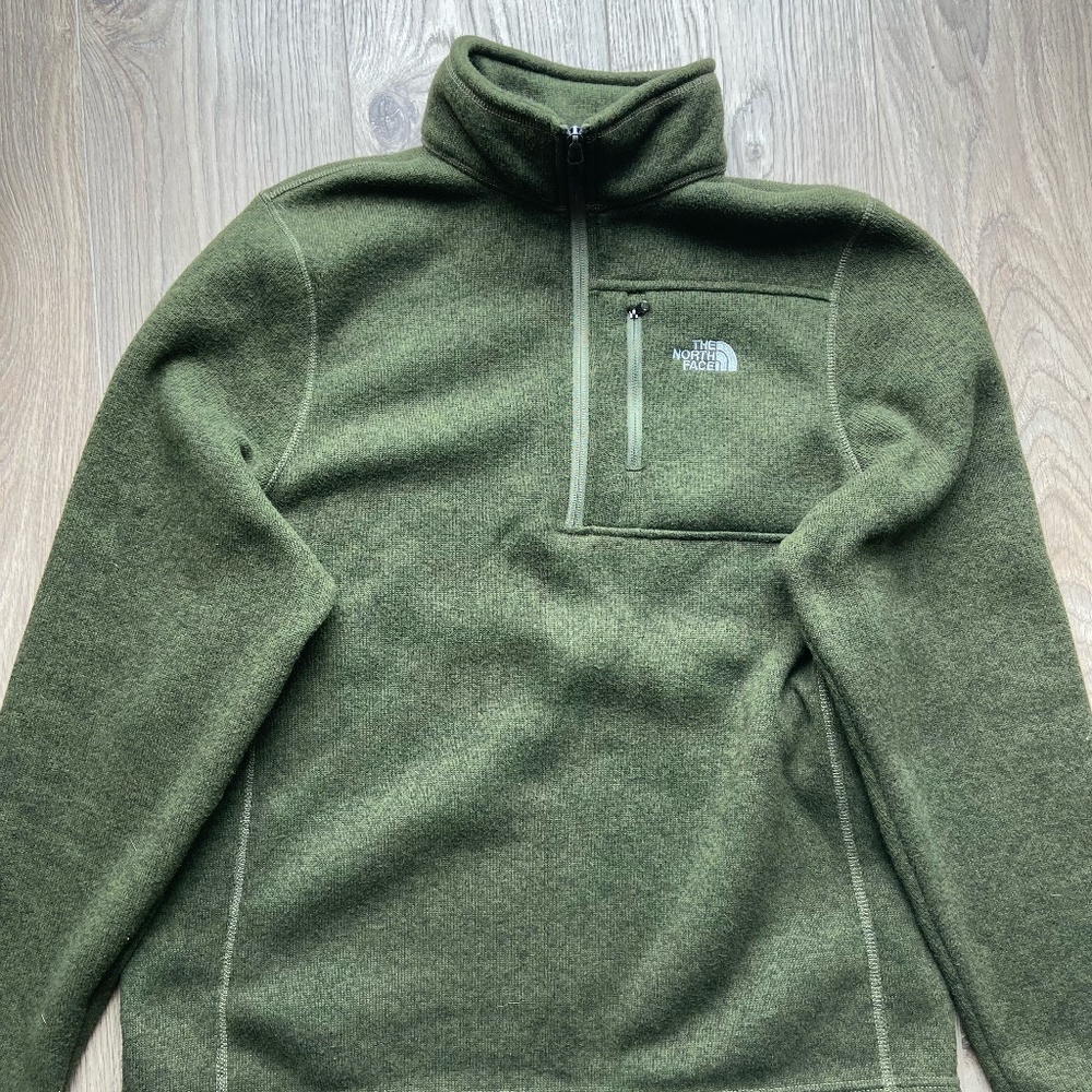 The North Face Mens 1/2 Zip Fleece Size L in Excellent Condition